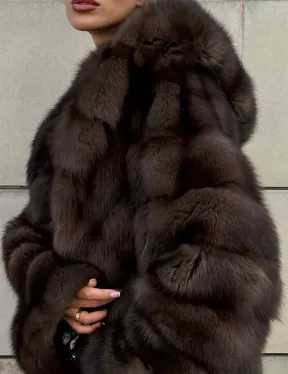 Удлиненная шуба из меха куницы с капюшоном