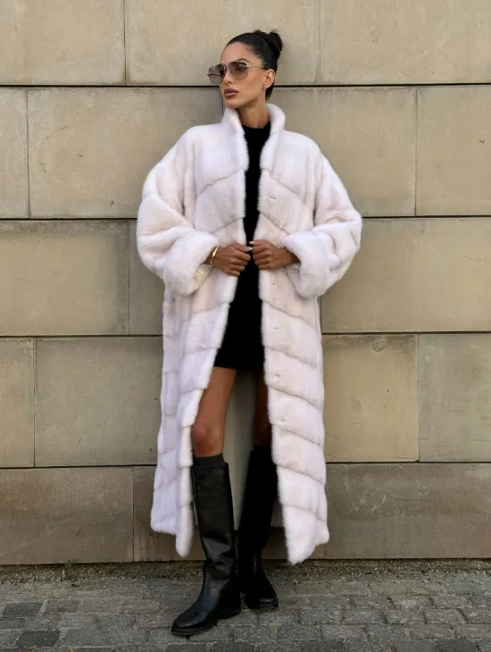 Норковая шуба с поясом, стойка воротник - цвет колотый лед