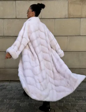 Норковая шуба с поясом, стойка воротник - цвет колотый лед