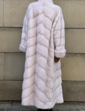 Норковая шуба с поясом, стойка воротник - цвет колотый лед