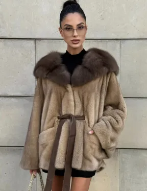 Шуба из аукционного меха норки NAFA MINK с капюшоном из куницы