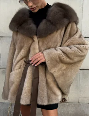 Шуба из аукционного меха норки NAFA MINK с капюшоном из куницы