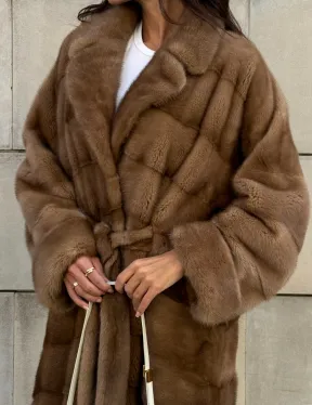 Шуба из меха аукционной норки Vintage Gold с меховым поясом