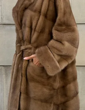 Шуба из меха аукционной норки Vintage Gold с меховым поясом