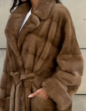 Шуба из меха аукционной норки Vintage Gold с меховым поясом