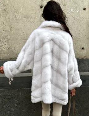 Светлый полушубок из натурального меха норки, английский воротник