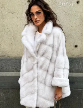 Светлый полушубок из натурального меха норки, английский воротник