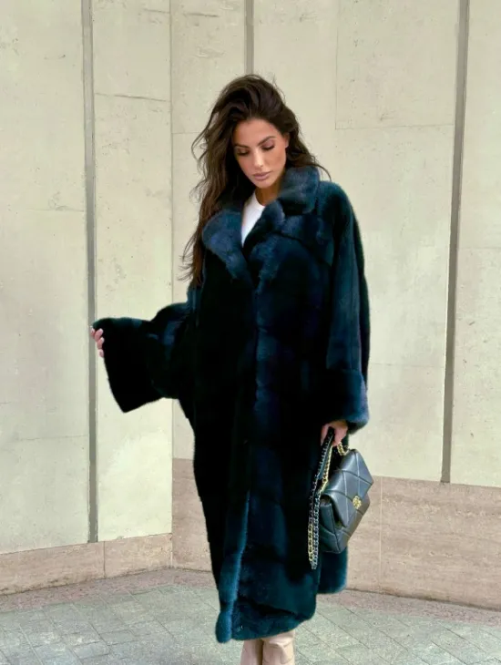 Женская шуба из меха норки в стиле «Oversize» (больших размеров)