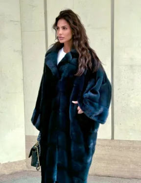 Женская шуба из меха норки в стиле «Oversize» (больших размеров)
