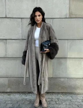 Шуба кимоно из меха норки Vintage Grey рукава с отделкой из куницы