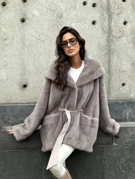 Шуба Oversize из меха цельной норки с капюшоном