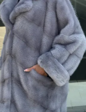 Голубая норковая шуба английский воротник, фасон кокон