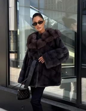 Норковый полушубок с меховым капюшоном из куницы, цвет графит