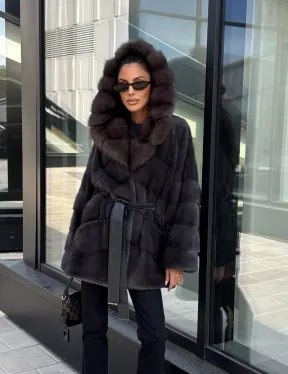 Норковый полушубок с меховым капюшоном из куницы, цвет графит