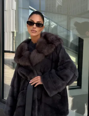 Норковый полушубок с меховым капюшоном из куницы, цвет графит