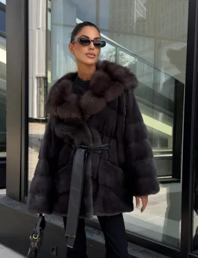 Норковый полушубок с меховым капюшоном из куницы, цвет графит