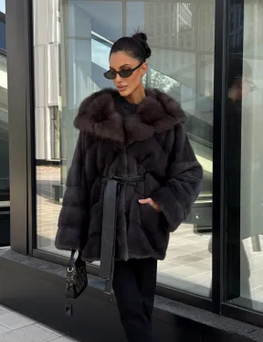 Норковый полушубок с меховым капюшоном из куницы, цвет графит