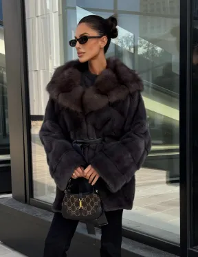 Норковый полушубок с меховым капюшоном из куницы, цвет графит