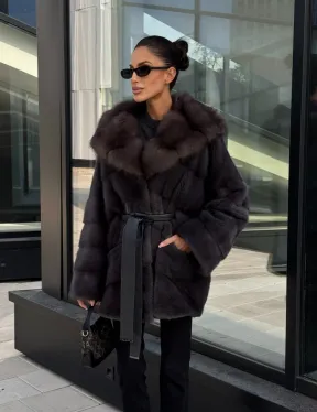 Норковый полушубок с меховым капюшоном из куницы, цвет графит
