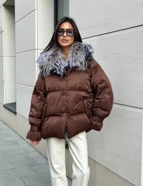 Женский зимний пуховик с мехом чернобурки