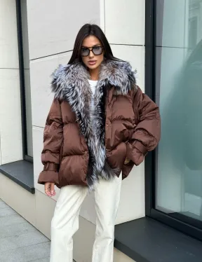 Женский зимний пуховик с мехом чернобурки