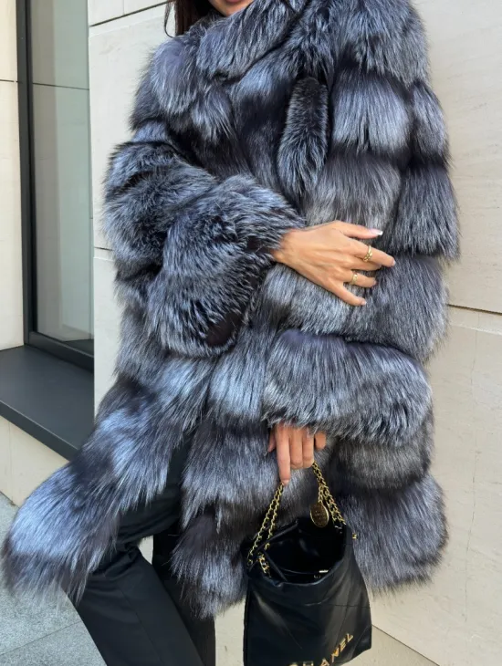 Шуба натуральная из чернобурки стойка воротник