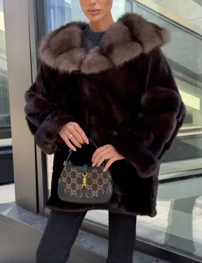 Шуба автоледи из меха норки с капюшоном куницы - шоколад