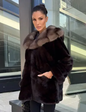 Шуба автоледи из меха норки с капюшоном куницы - шоколад