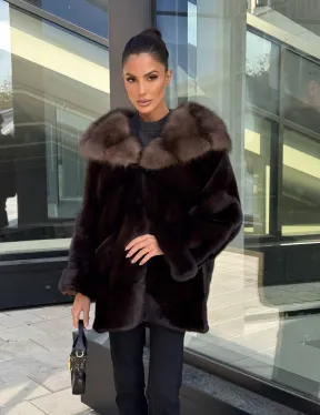 Шуба автоледи из меха норки с капюшоном куницы - шоколад