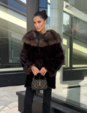 Шуба автоледи из меха норки с капюшоном куницы - шоколад