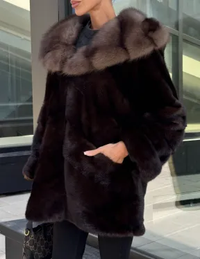 Шуба автоледи из меха норки с капюшоном куницы - шоколад