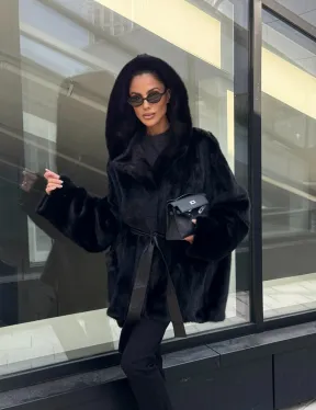 Шуба норковая натуральная с капюшоном кобра - накладные карманы