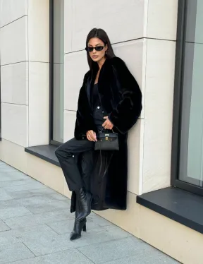 Меховое пальто из аукционного меха норки SAGA FURS, V-образный воротник