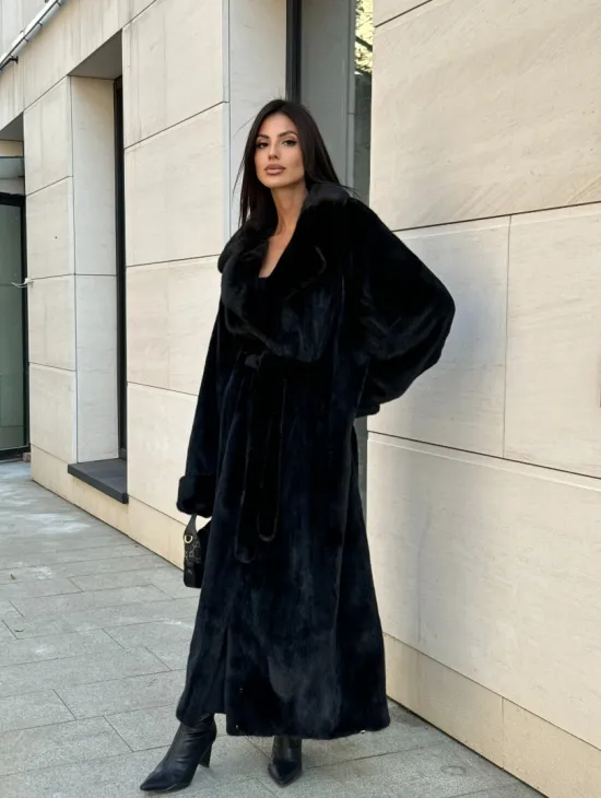 Длинная шуба кимоно Luxury Fashion из меха норки SAGA FURS - английский воротник