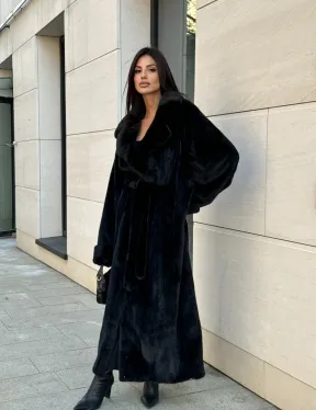 Длинная шуба кимоно Luxury Fashion из меха норки SAGA FURS - английский воротник