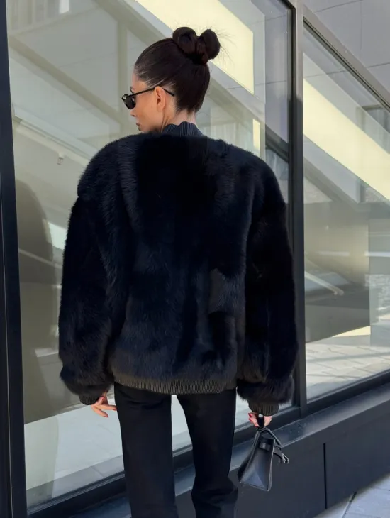 Бомбер женский из натуральной тосканы - черный