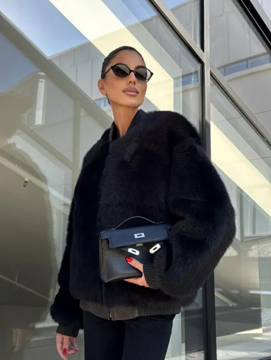 Бомбер женский из натуральной тосканы - черный