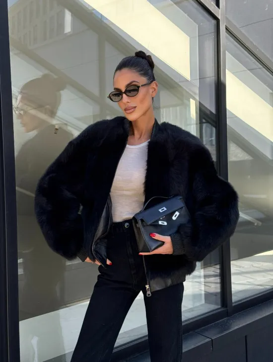 Бомбер женский из натуральной тосканы - черный