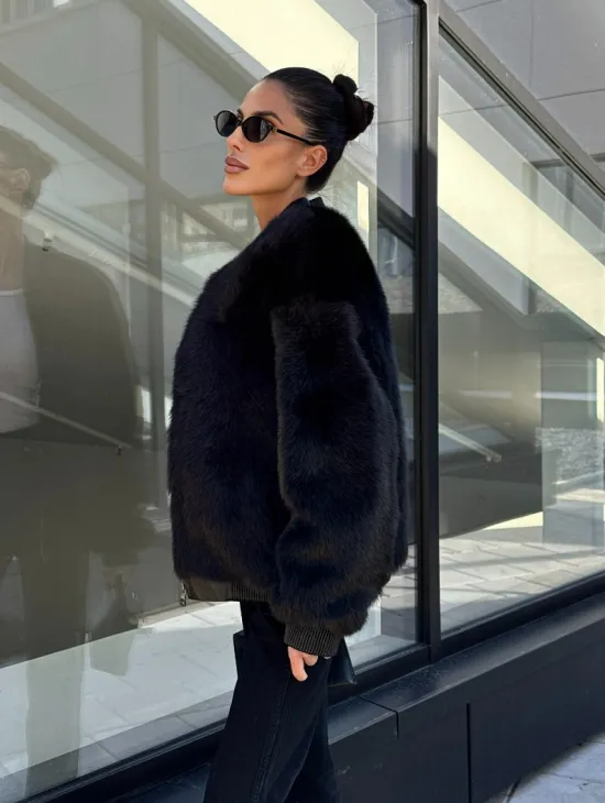 Бомбер женский из натуральной тосканы - черный