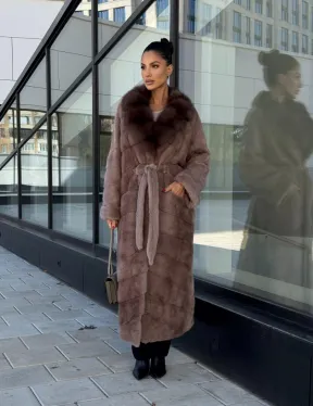 Длинная шуба из норки с воротником из меха куницы - цвет пыльная роза