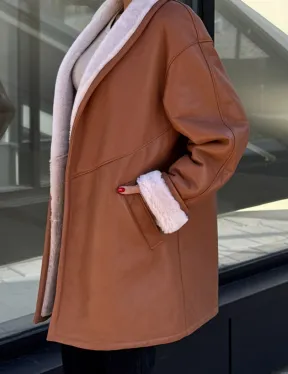 Женская дублёнка на запах с поясом - цвет кэмел