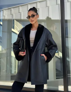 Черная женская дубленка на запах с поясом