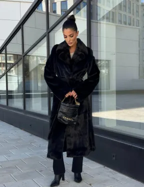 Классическая норковая шуба в финской норке Black с накладными карманами