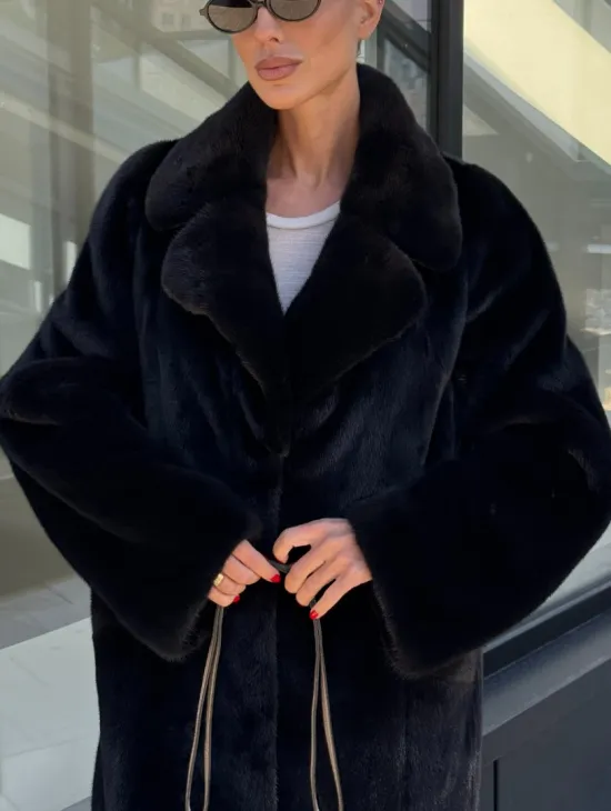 Шуба из аукционного меха норки Kopenhagen Fur, английский воротник - фасон баллон