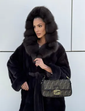 Шуба норковая с капюшоном из меха куница - цвет уголь