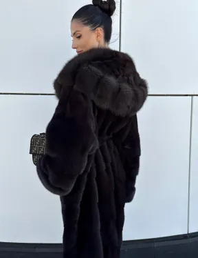 Шуба норковая с капюшоном из меха куница - цвет уголь