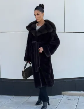 Шуба норковая с капюшоном из меха куница - цвет уголь