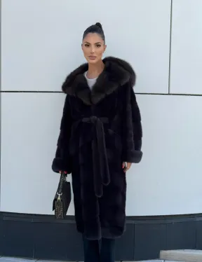 Шуба норковая с капюшоном из меха куница - цвет уголь