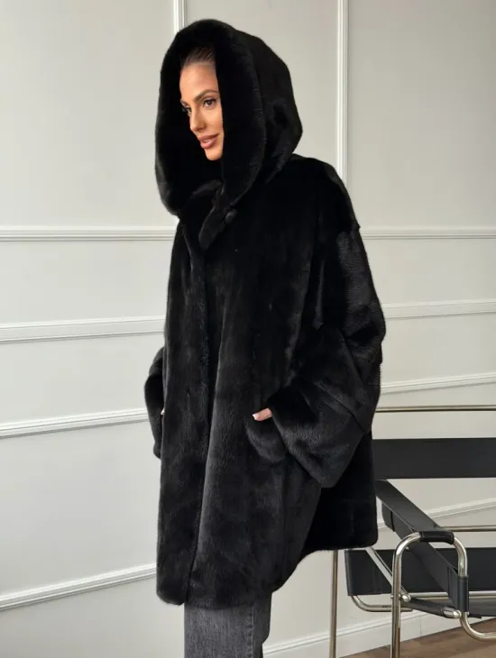Шуба натуральная женская из норки Blackglama с капюшоном