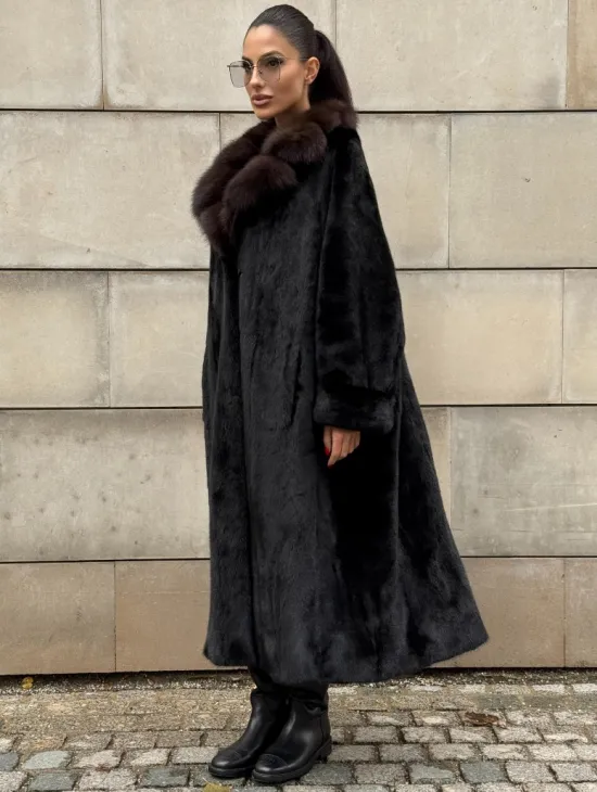 Манто New Elegance из норки Saga Furs с воротником из меха соболя